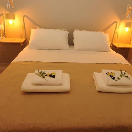 شقة Delphic Moments - Sunny App 3Br, 2Ba With View المظهر الخارجي الصورة