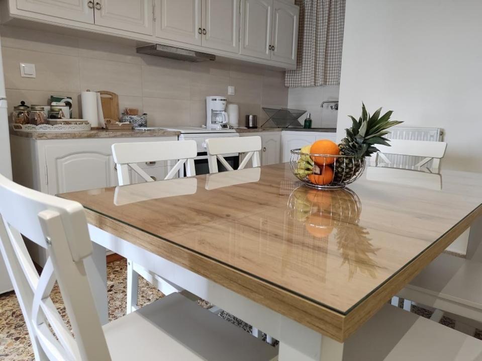 شقة Delphic Moments - Sunny App 3Br, 2Ba With View المظهر الخارجي الصورة