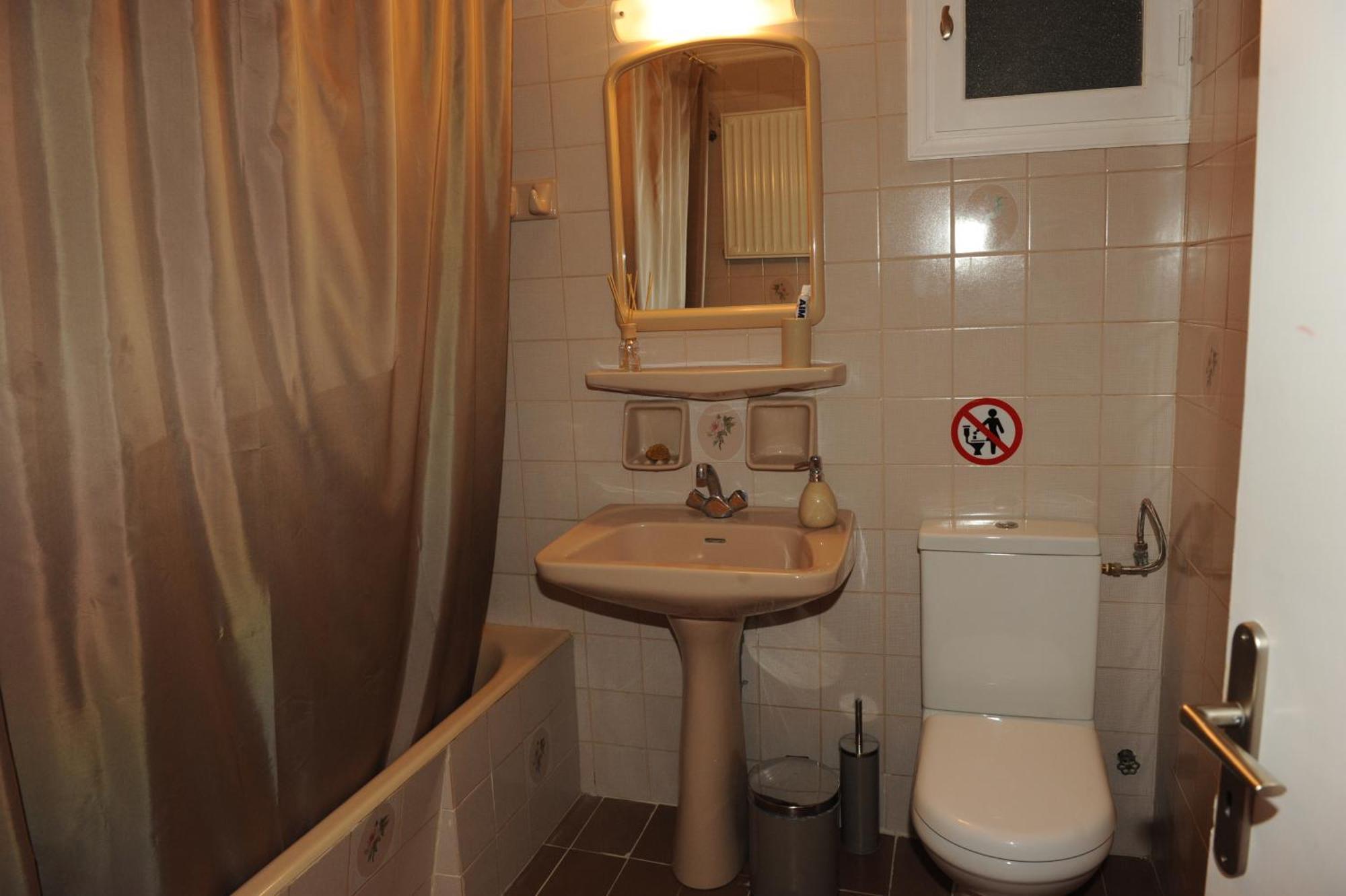 شقة Delphic Moments - Sunny App 3Br, 2Ba With View المظهر الخارجي الصورة