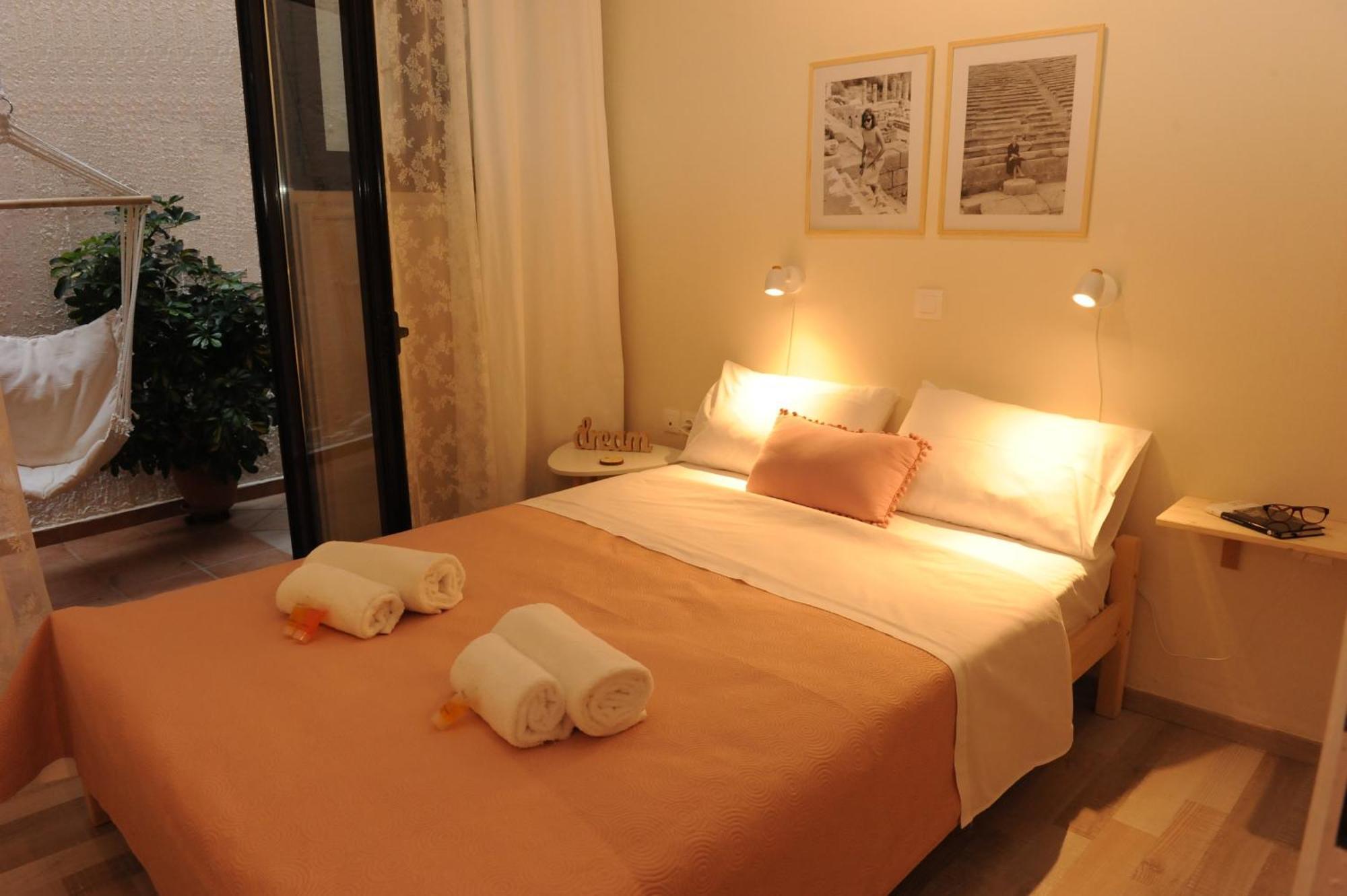 شقة Delphic Moments - Sunny App 3Br, 2Ba With View المظهر الخارجي الصورة